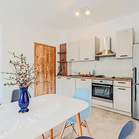 Lovely In Kneze With Kitchen Apartmán *