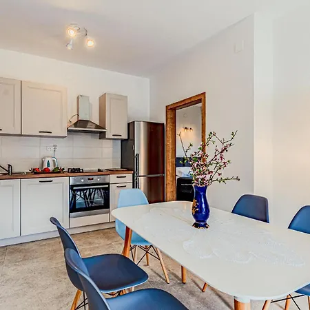 Lovely In Kneze With Kitchen Apartmán
