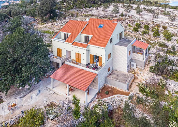 Amazing In Kneze With Wifi Apartamento Pupnat