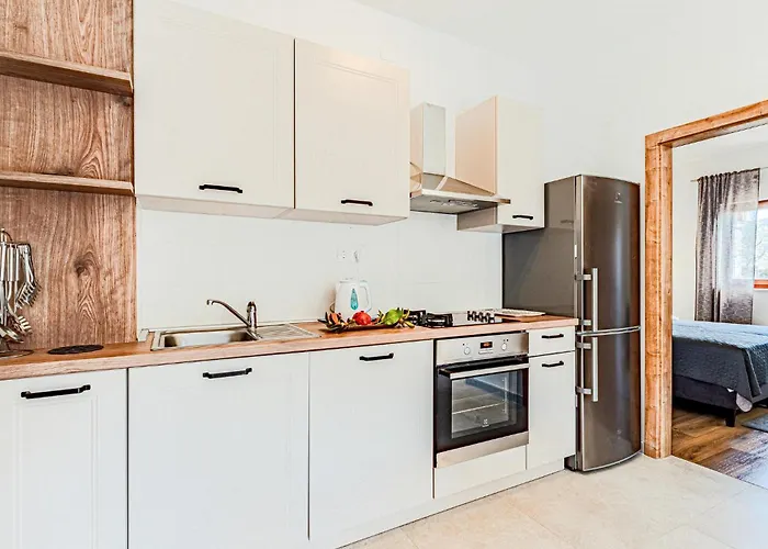 Amazing In Kneze With Wifi Apartamento *