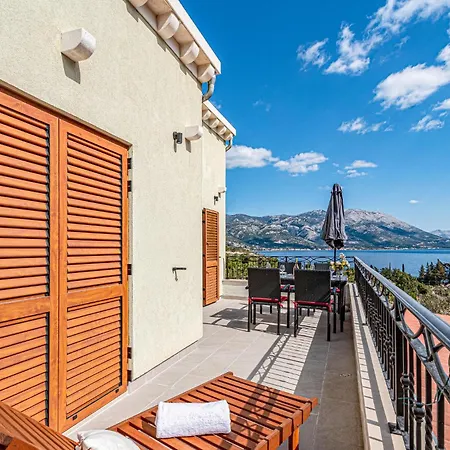 2 Bedroom Beautiful In Kneze *
