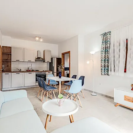 2 Bedroom Beautiful In Kneze * Pupnat