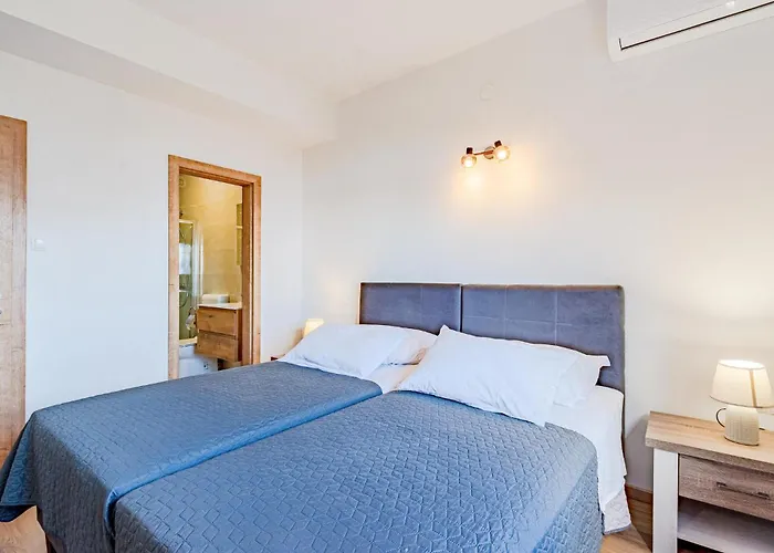 Amazing In Kneze With Wifi Apartmán Pupnat